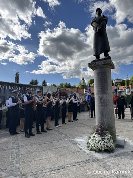 16-Odkritje replike kipa Usnjarja - talca (38)